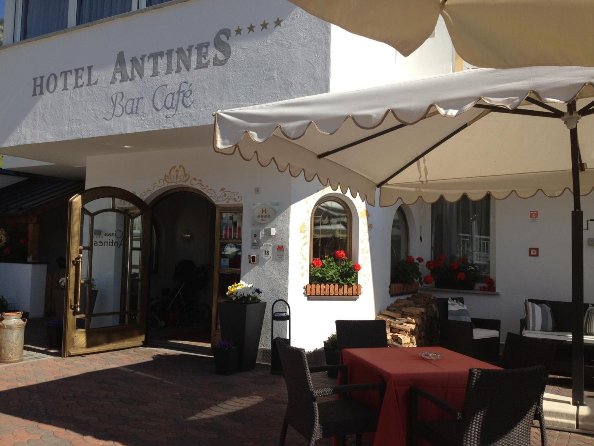 Hotel Antines La Villa  Esterno foto