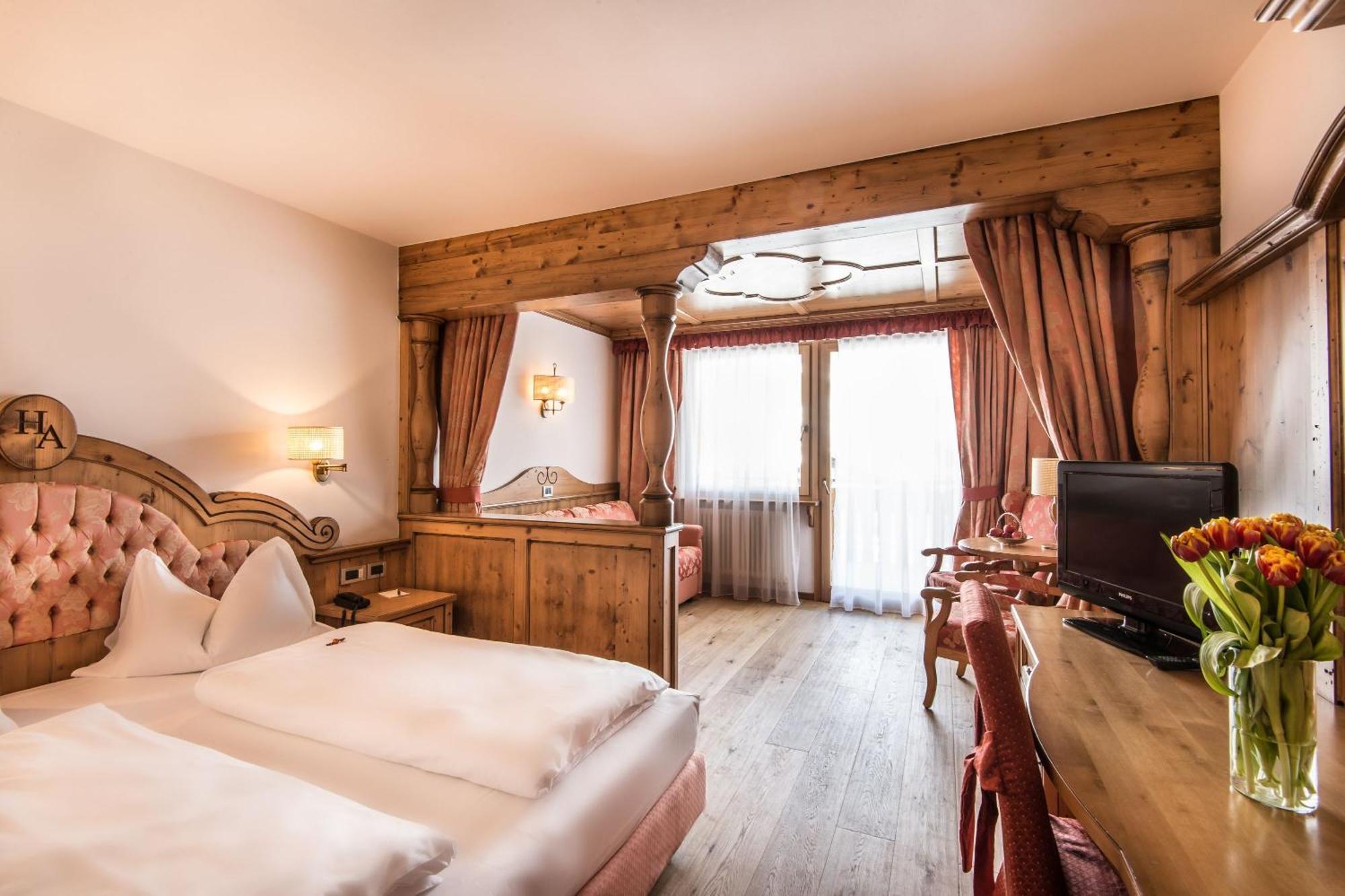 Hotel Antines La Villa  Esterno foto
